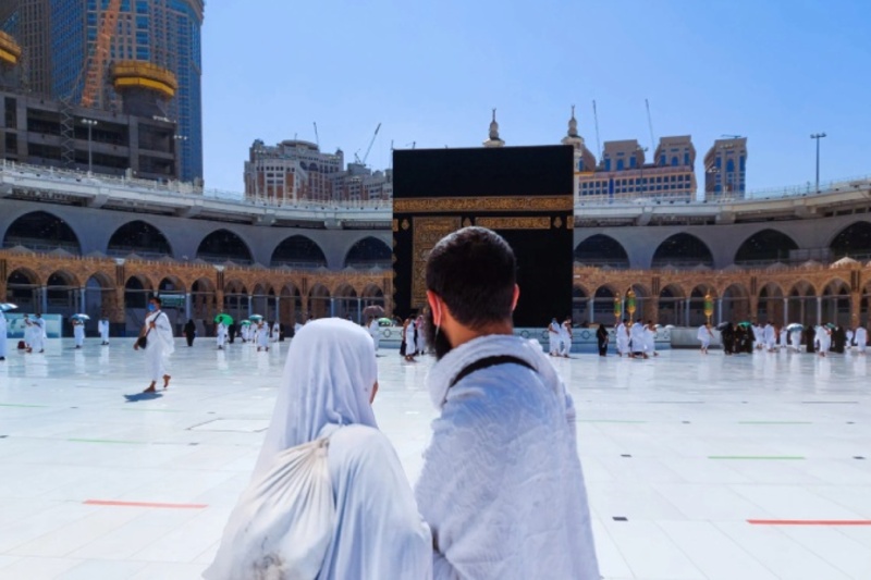 Keuntungan_umroh_bersama_keluarga